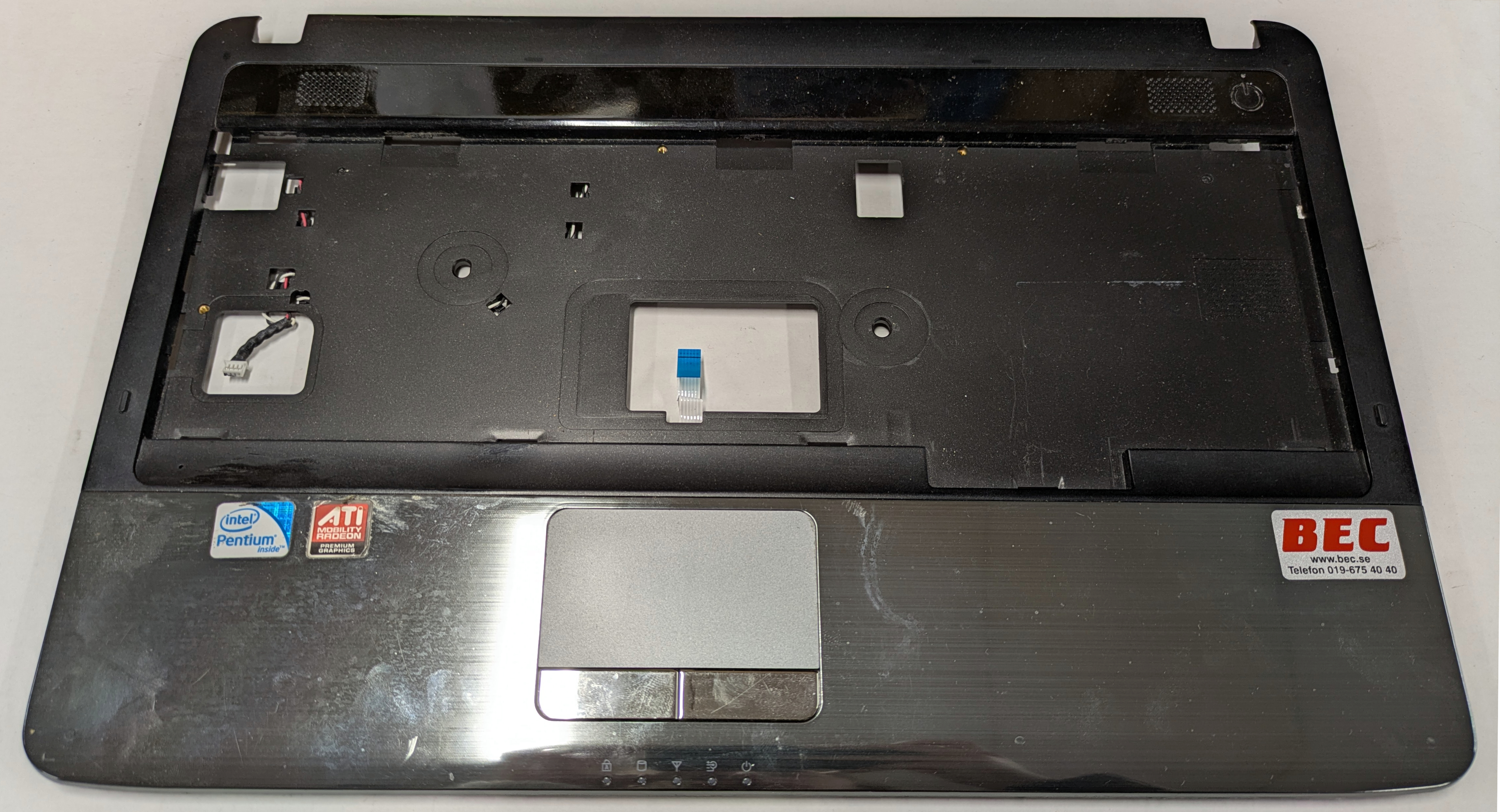 Top Case för Samsung NP-R540, med touchpad och högtalare (Begagnat) (BA92-09819B BA81-09820B)