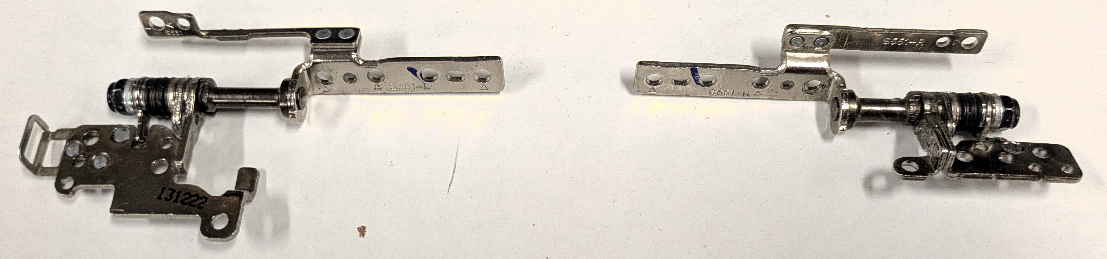 Gångjärn för Asus R553L, vänster + höger (Använt) (R553LHINGE)<br />