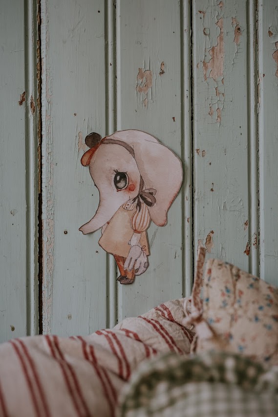 Mrs Mighetto - Wallsticker, Miss Ellie - 3