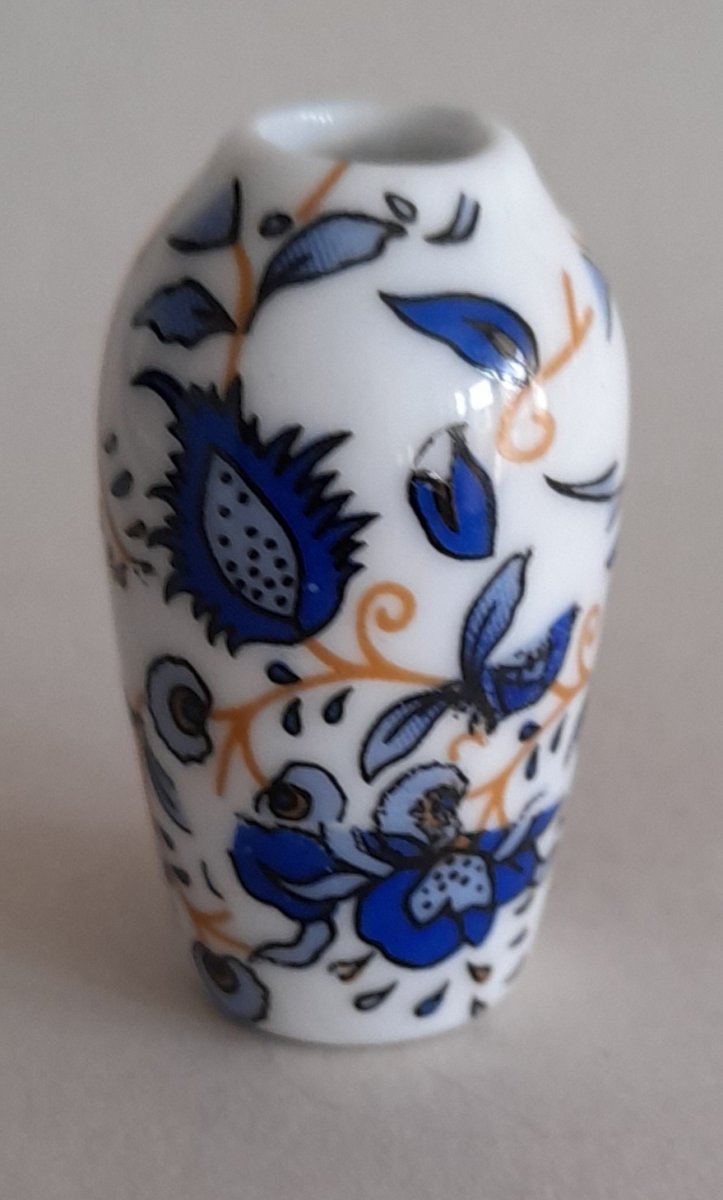 Vase with flowers