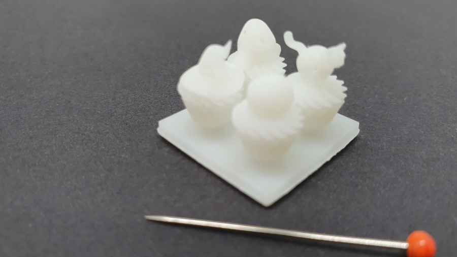 4 unpainted halloween cupcakes - kit from Art of Mini - 3