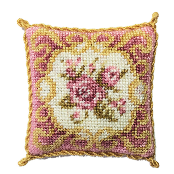 Cushion embroidery kit, pink ros, 3x3 cm