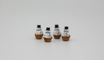 Fyra omålade snögubbar cupcakes i resin - från Art of Mini