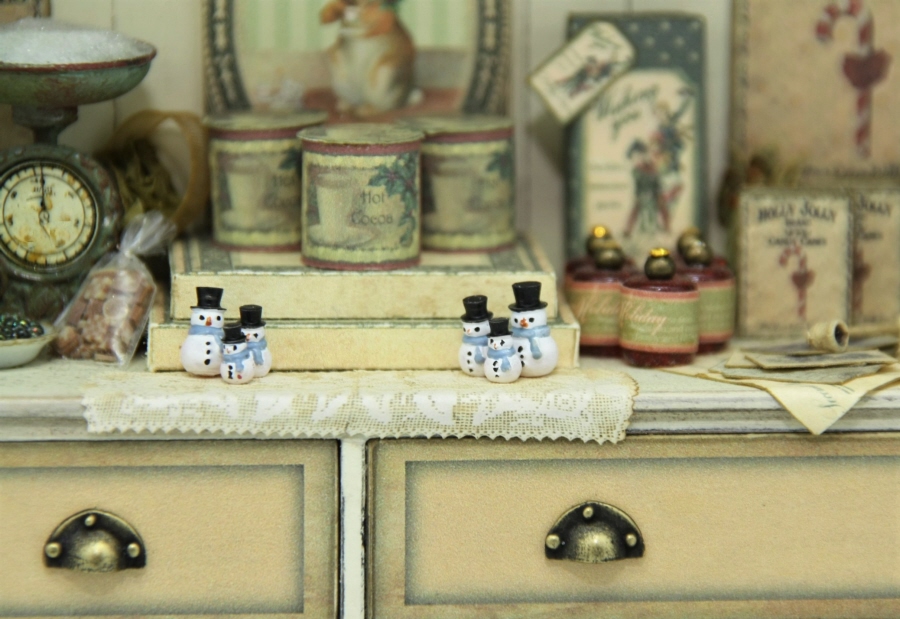 Unpainted resin snowmen dekoration - from Art of Mini - 2