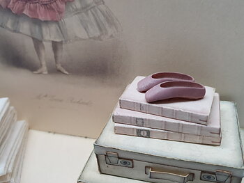 Unpainted ballet shoes - from Art of Mini
