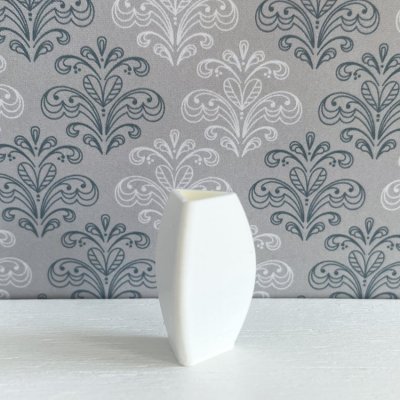 Vase, white 17mm - from Mormors dockskåp - 2