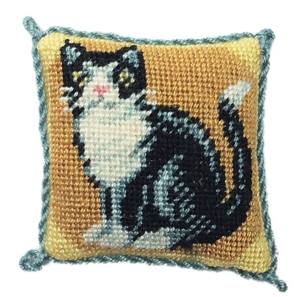 Broderikit kudde: Kattunge . 3x3 cm