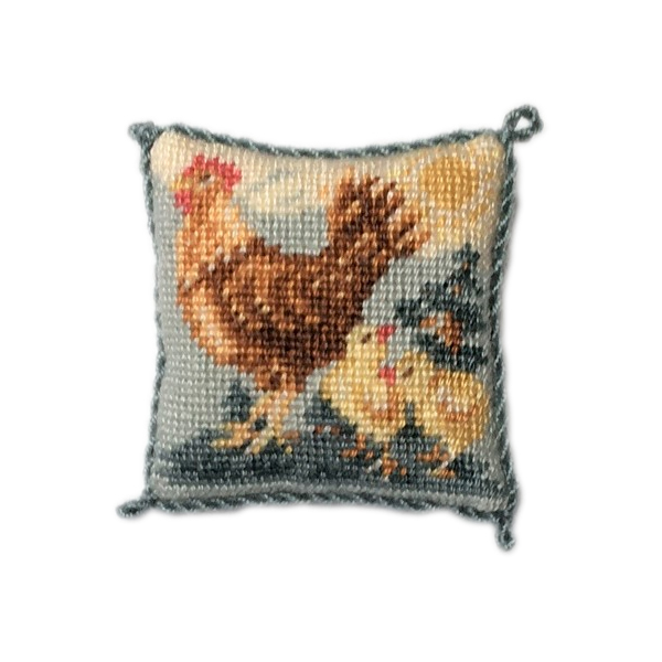 Cushion embroidery kit: Hen and chicks, 3x3 cm