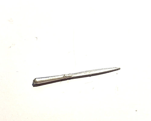 Brevkniv - omålad i metall - från Alison Davies - 2
