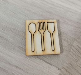 köksredskap, slevar- byggsats i plywood-från Nukkekoti Väinölä
