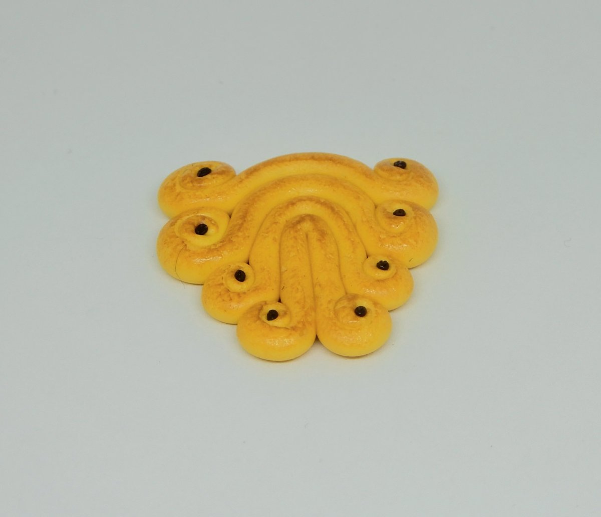 Saffron bun
