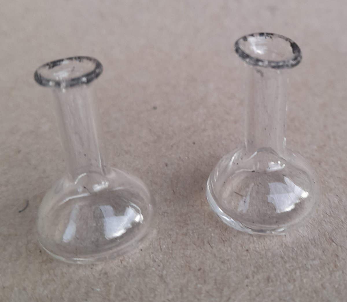 2 flasks pharmacy flasks
