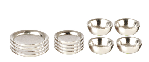 Plates and bowls metallic