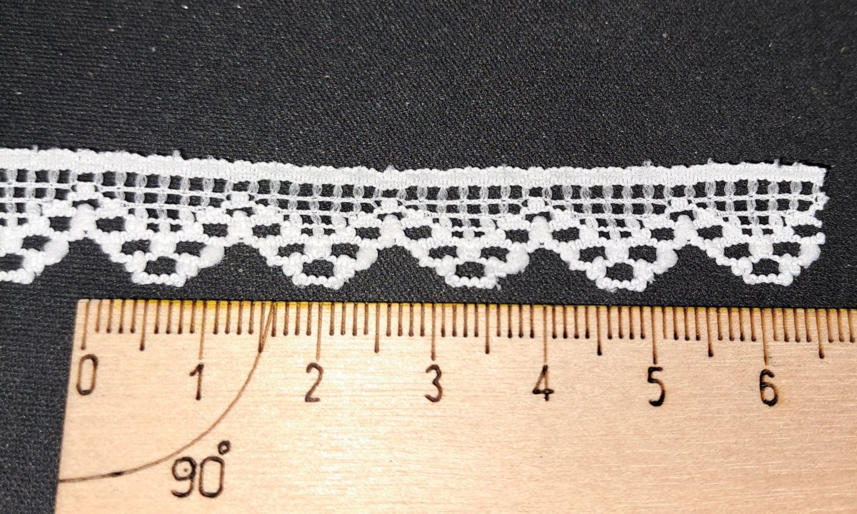 Lace lwhite- 1,2 cm wide