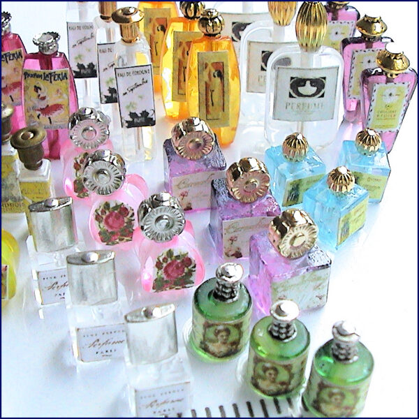 Material till 50 parfymflaskor -  kit från Valerie Claire Miniatures - 2