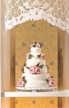 Wedding cake yellow