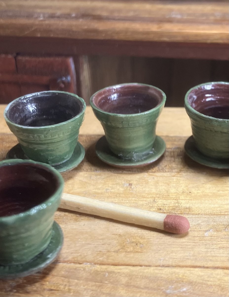 flowerpotin ceramic green- handmade by Minimalen Krukmakeri