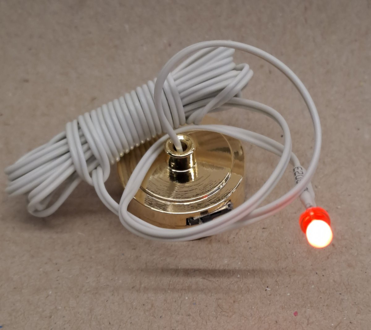 Light on wire red flashing - 2