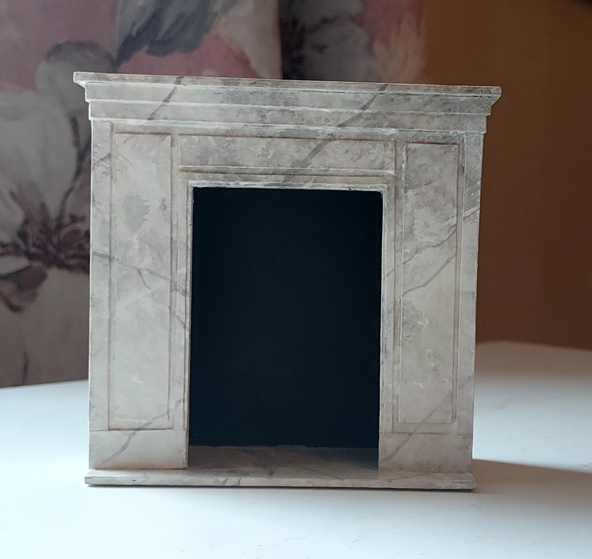 Fireplace - marbled - handmade by Erik Lindstrand