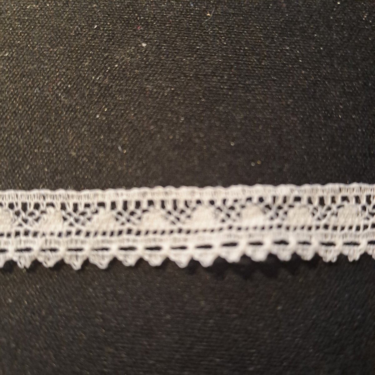 French Valenciennes lace  - Ivory- 10 mm