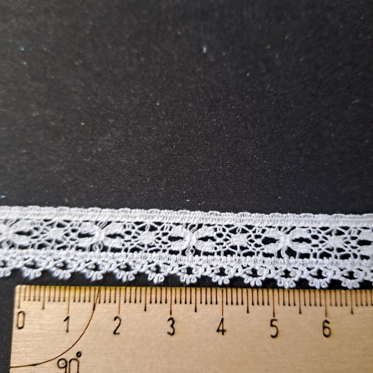 French lace  - ivory- 12 mm