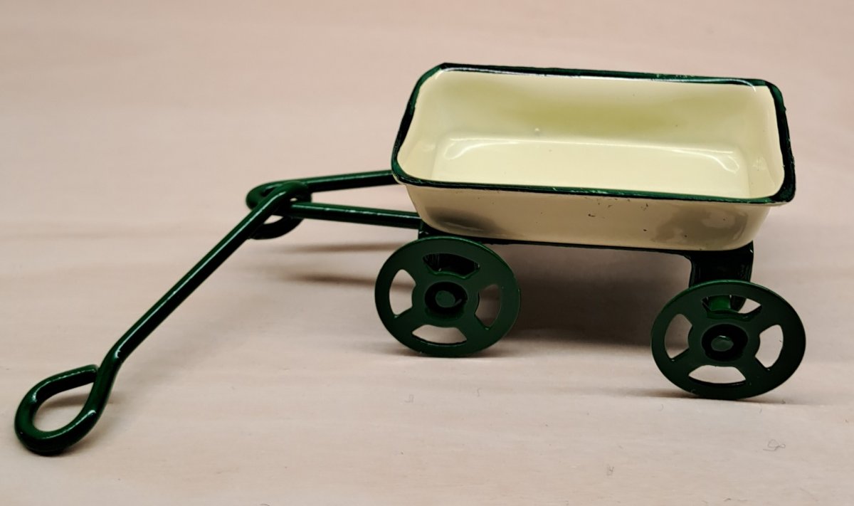 vagn i Kockums färger gul/grön