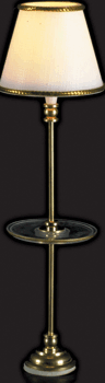 Golvlampa med glasbord