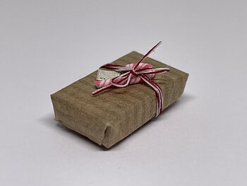 Christmas present -red rod- Sandra Vikström