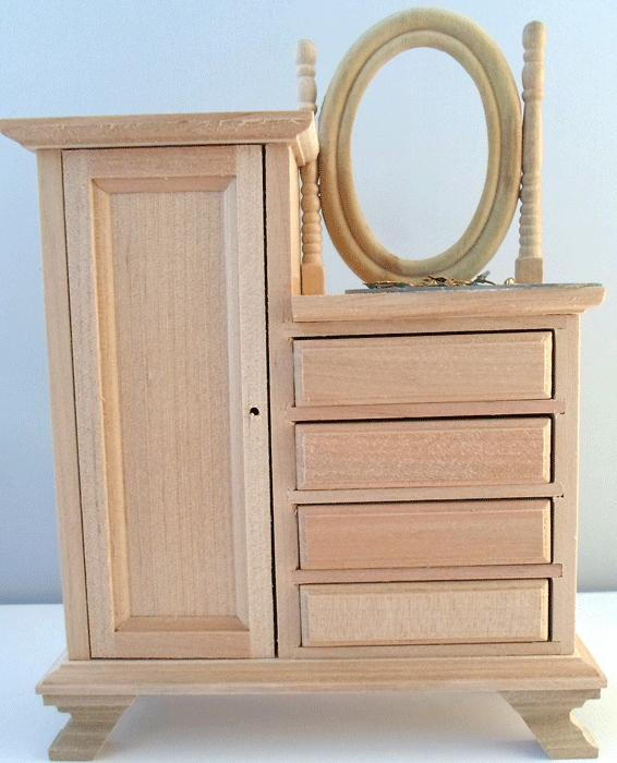 Dresser with mirrow