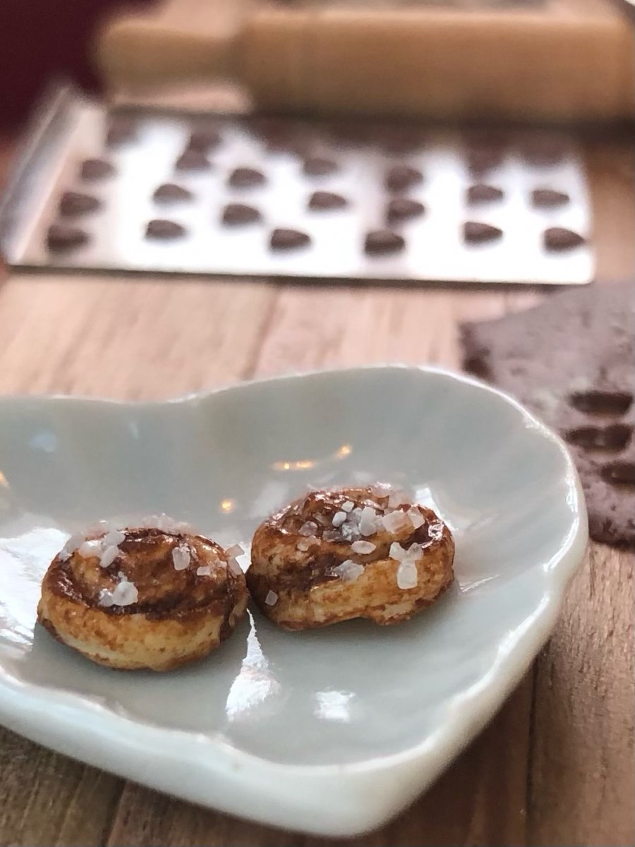 2 kanelbullar -Charlotte Jagter- utländskt hantverk