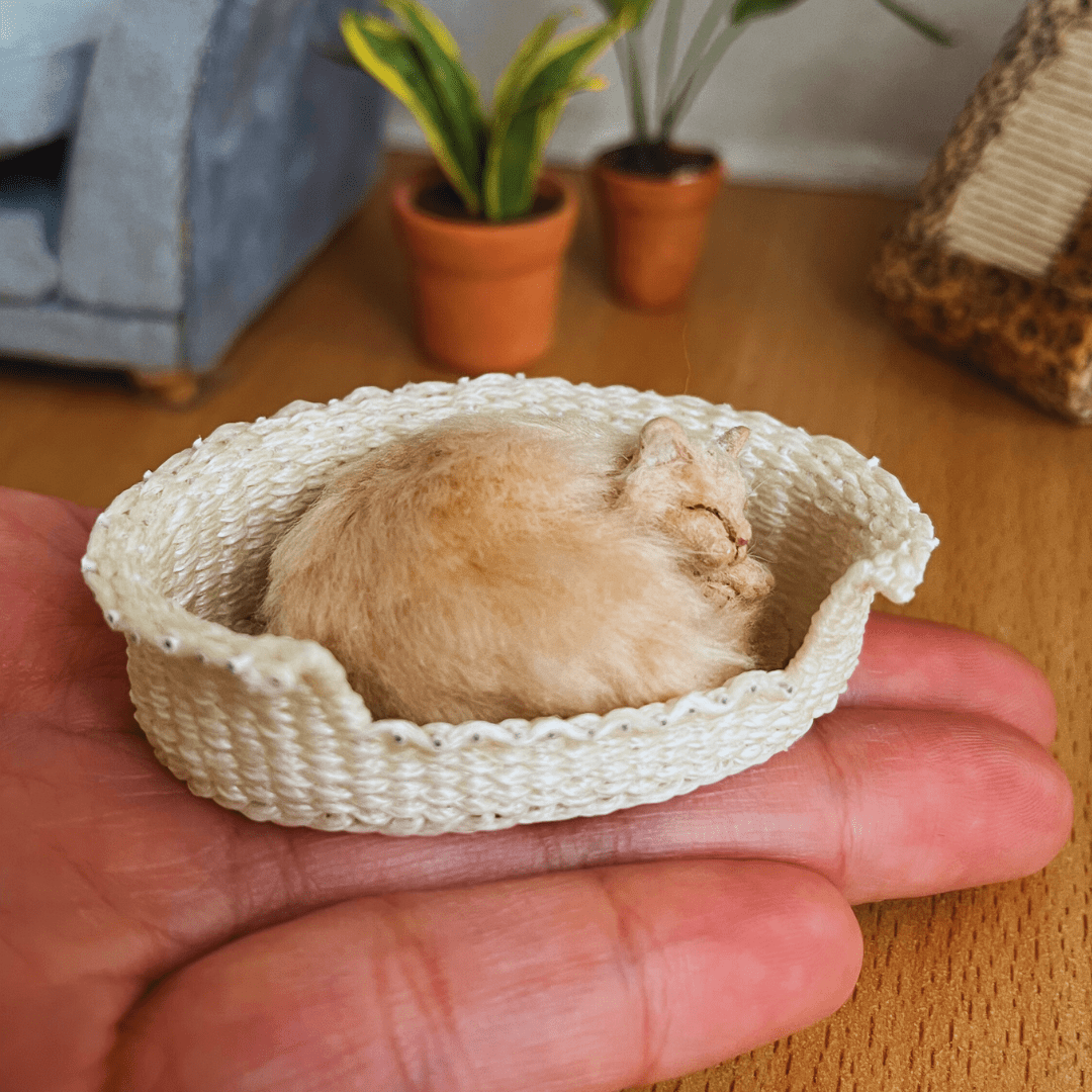 Handbraided cat bed white - Debbie Lennmark - 2
