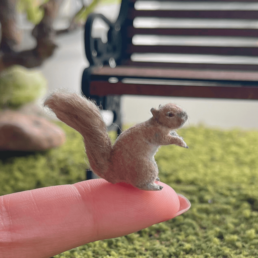 Squirrel - handmade - Debbie Lennmark