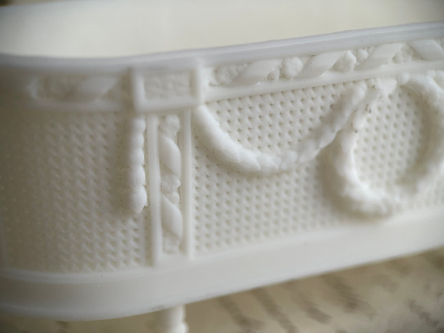 19th Century Large Jardiniere Planter or Ottoman Bench  - byggsats från Alison Davies - 2