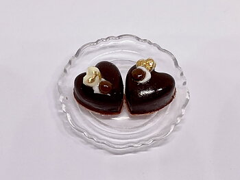 bag with 2 chocolatehartspastry - Sandra Vikström