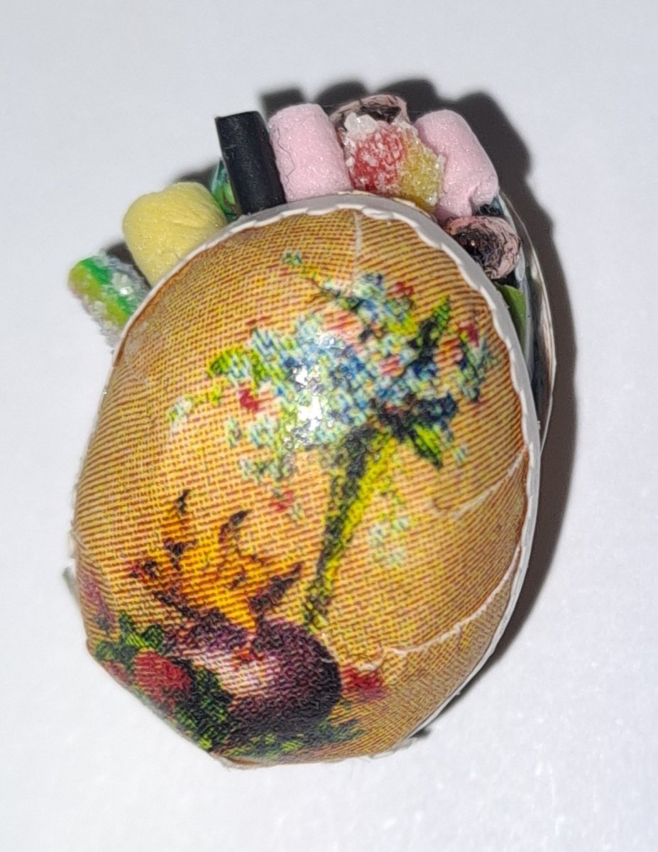 Påskägg- filled with candies- Emelie Widell