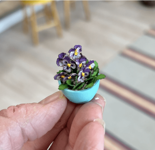 Violets flower kit - from Nukkekoti Väinölä