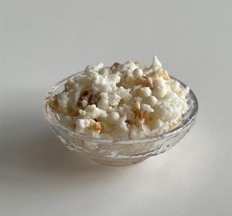 Bowl with popcorn - Sandra Vikström