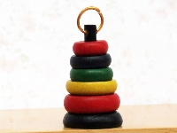Ring toy in wood