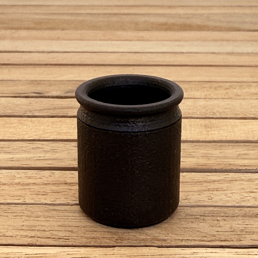 Pot 25 mm "Höganäs"- made  by Mormors dockskåp