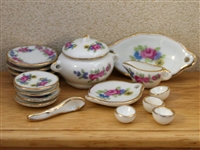 Dinner set roses