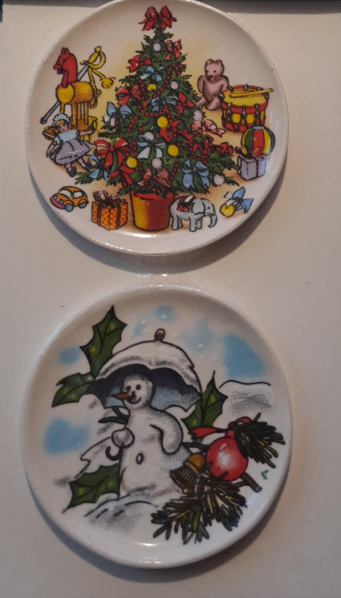Tallrik porslin julmotiv 2 st