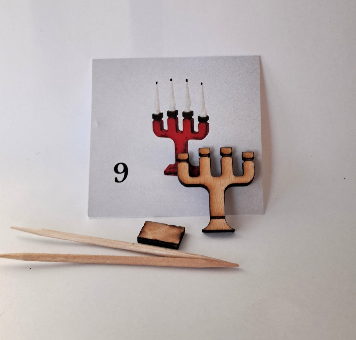 Julstake - kit i trä -från Nukkekoti Väinölä