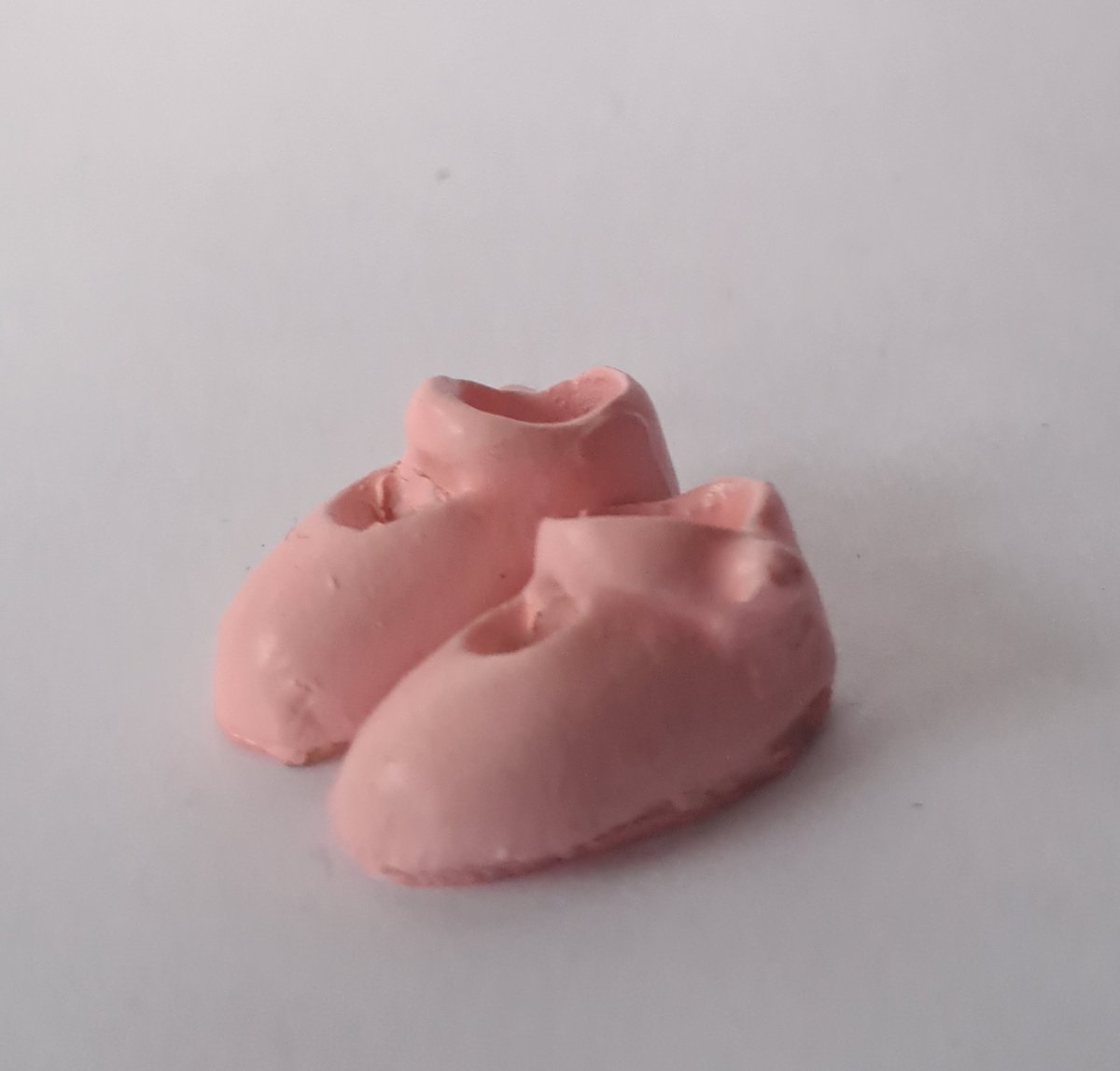 girl shoes in pink