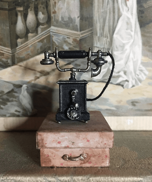 Telephone -12th scale Unpainted -  from Alison Davies