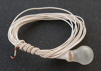 Light on wire round frosted