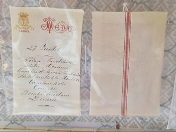 Kökshanddukar, röd text - kit från Minimi's
