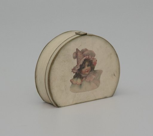suitcase with girl - kit from Art of Mini