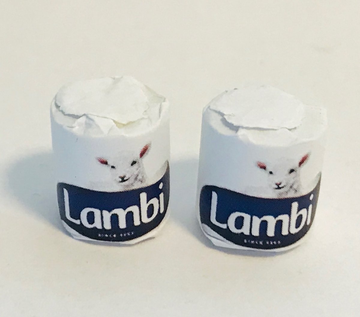 Toalettpappersrullar lambi