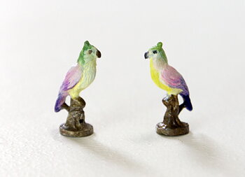 'Staffordshire' Style ornaments 'Parrots'
