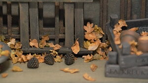 7 unpainted medium pine cones from Art of Mini